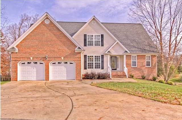 1st image of 1010 Cody Ln