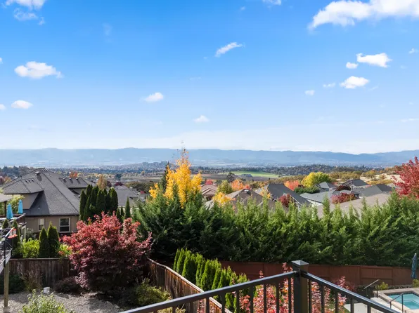 4260 Falcon Ridge Ter, Medford, OR 97504
