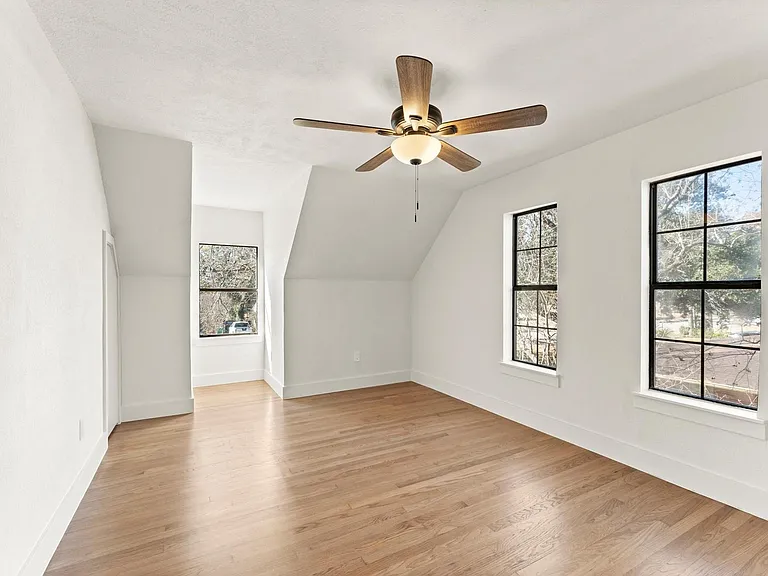 3725 Griggs Rd — Photo 22