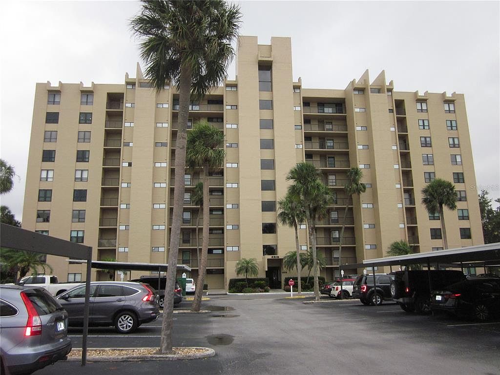 2616 Cove Cay Dr UNIT 104