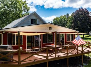 215 Birch Dr, Iola, WI 54945