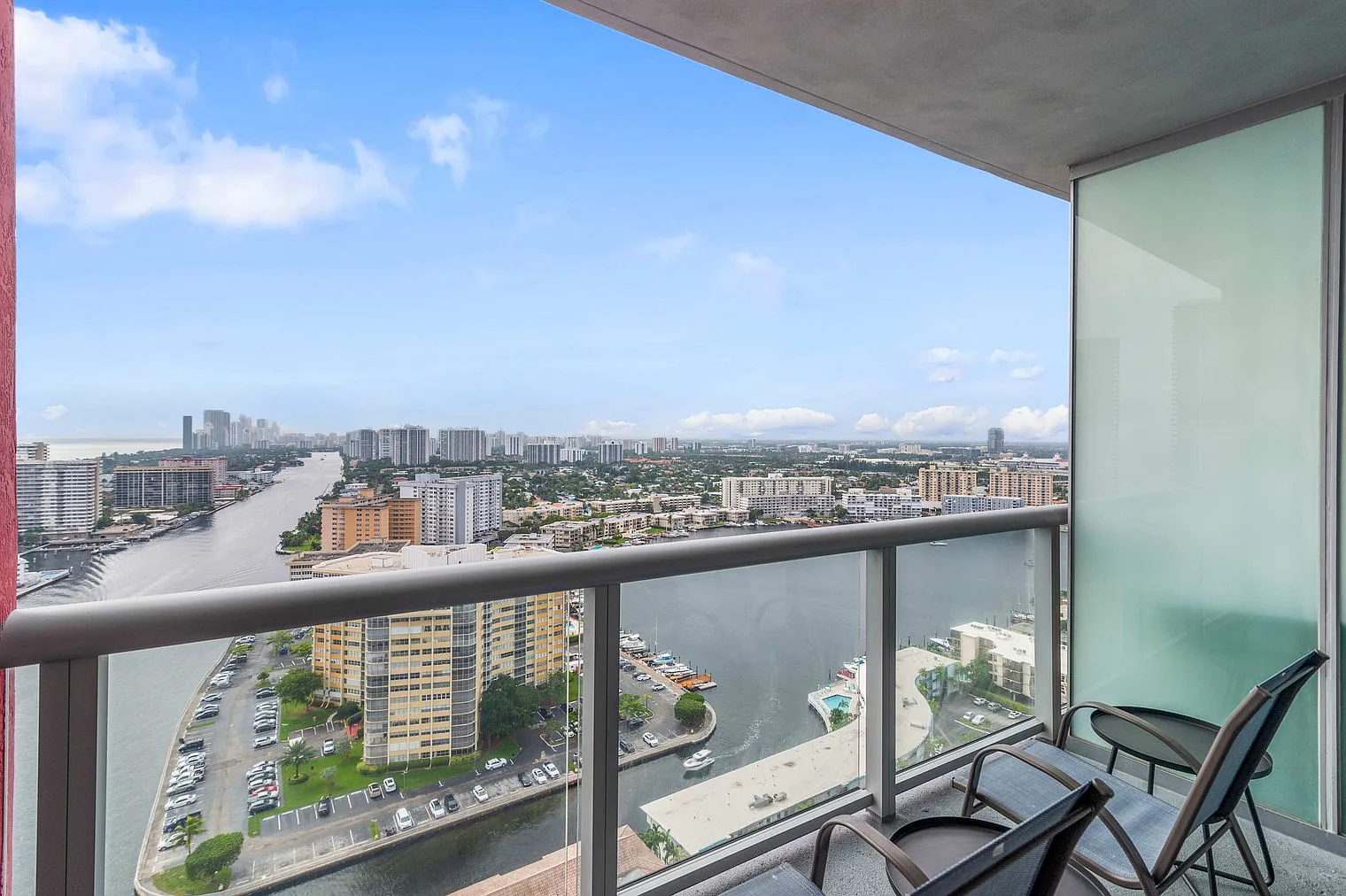 Studio, 1.0 bath, 290 sqft, $1,564 — Photo 3
