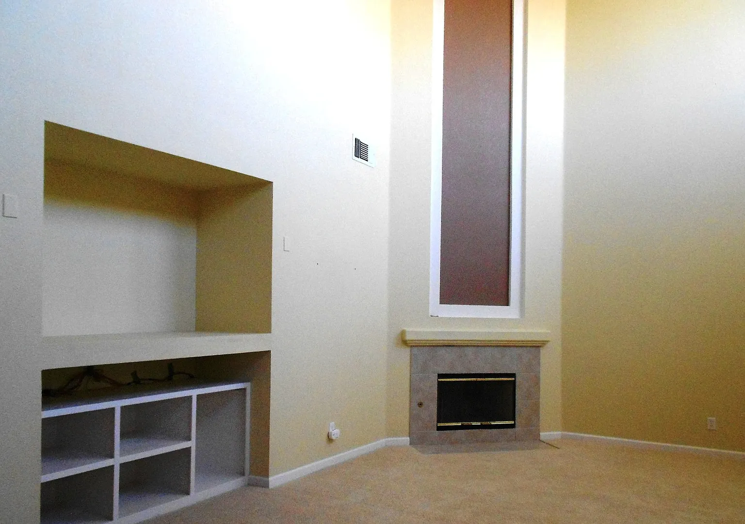 Roomy, Bright & Ready to Live In Mississippi Drive 5-Bed Home — Photo 3