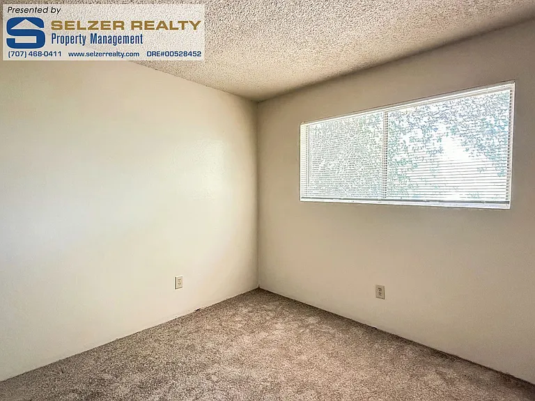 385 El Rio Ct — Photo 11