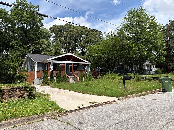 3rd image of 124 Scott St NW