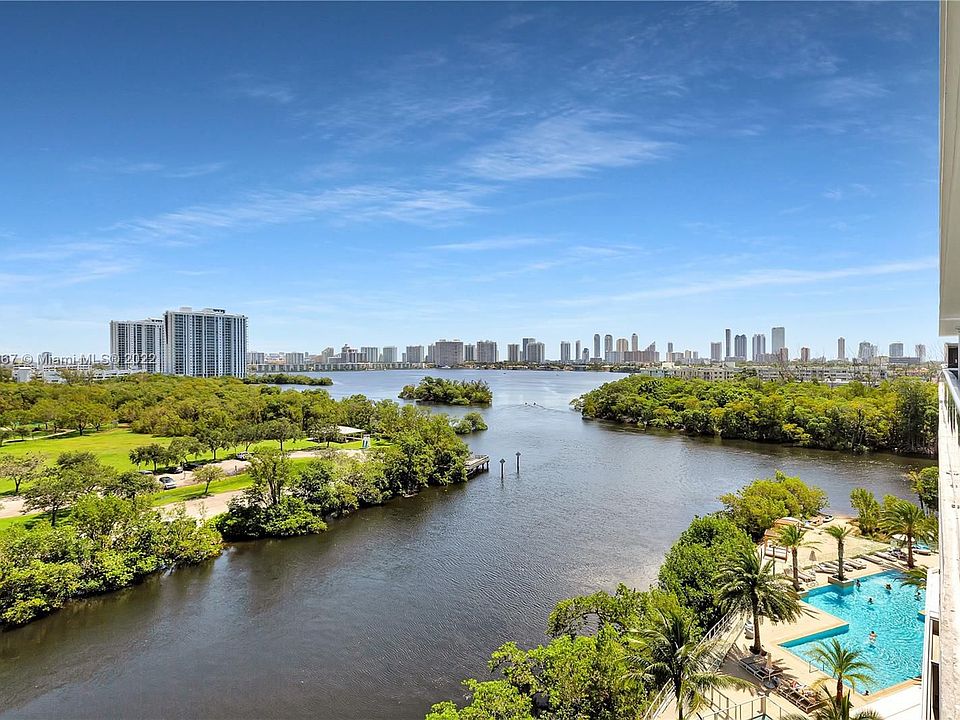 1st image of 16385 Biscayne Blvd #803