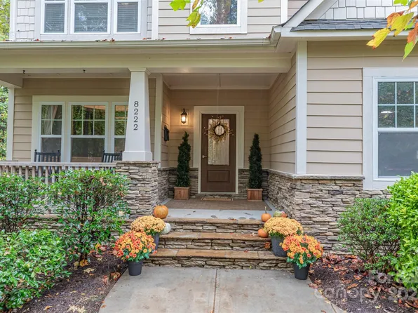 8222 Aspen Ct, Mint Hill, NC 28227