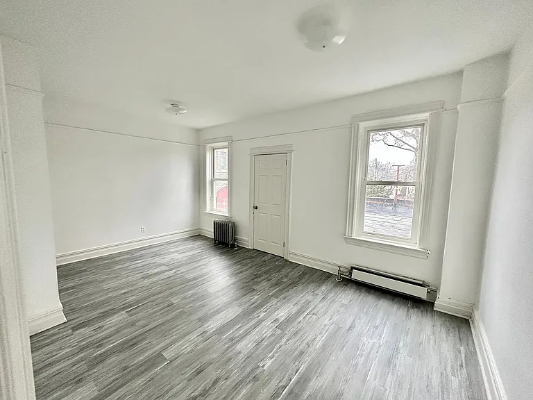 8701 91st Ave — Photo 3