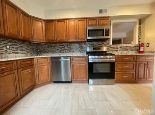 6102 Hana Rd, Edison, NJ 08817