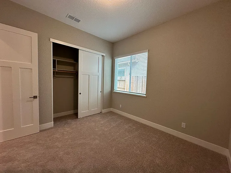 6270 Ottawa St — Photo 34