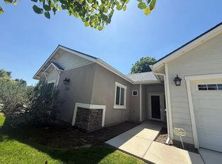 2123 S Columbus Ct, Visalia, CA 93277