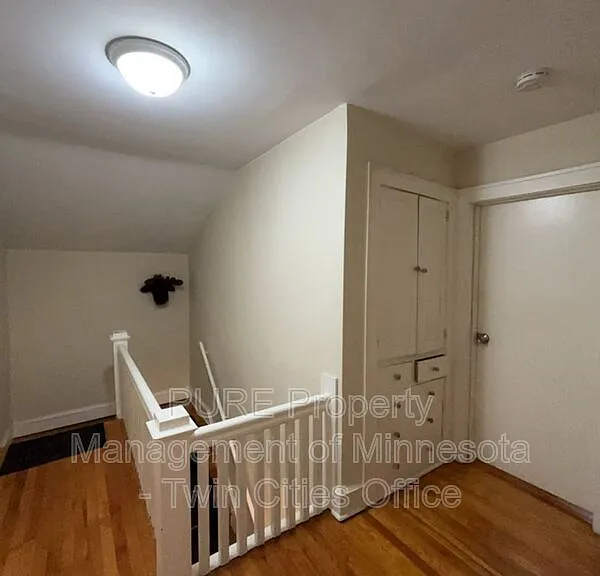 237 Cedar Lake Rd N #2 — Photo 9