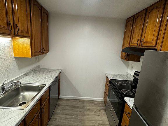 4th image of 234 5th Ave APT 4