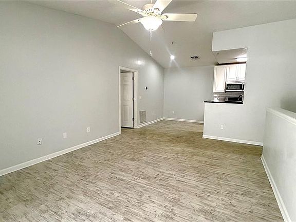 3rd image of 4332 S Kirkman Rd Unit 1012