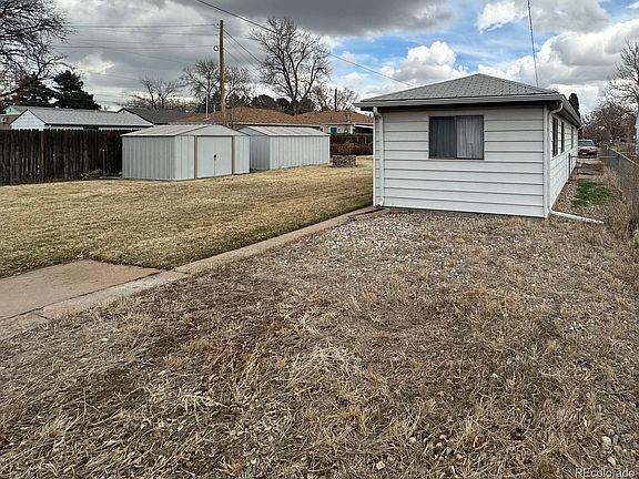 3rd image of 957 S Zuni Street