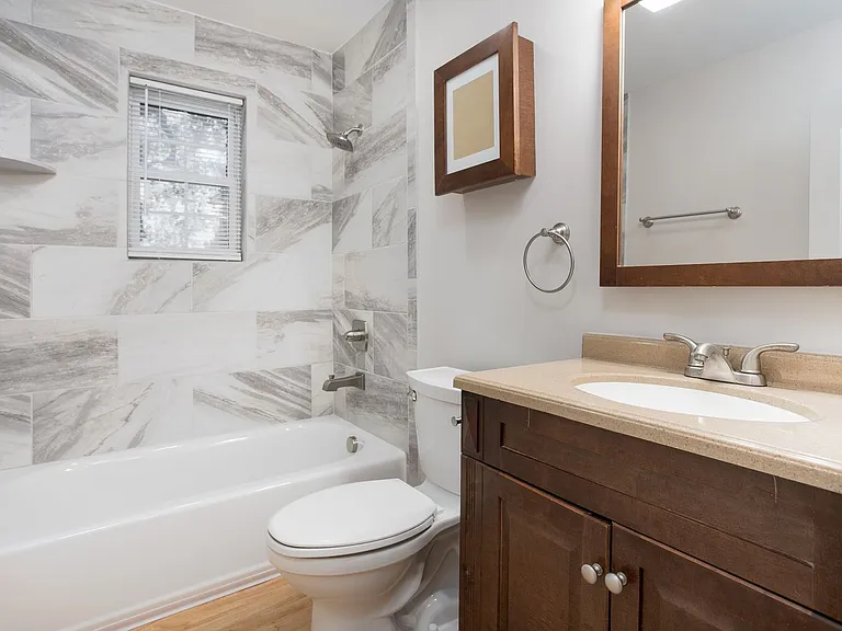 Elon Place — Photo 11