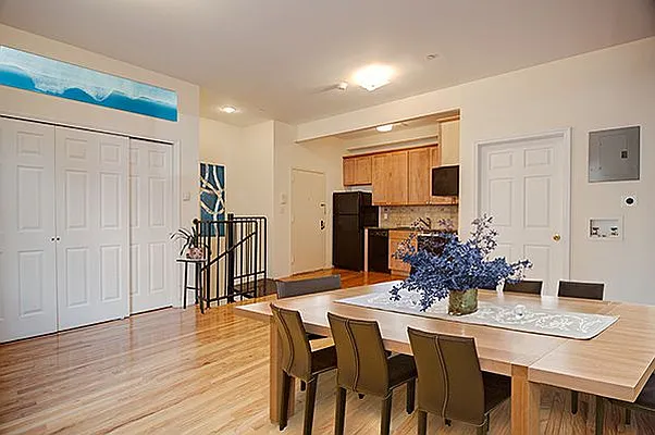 Rented by Compass | media 22