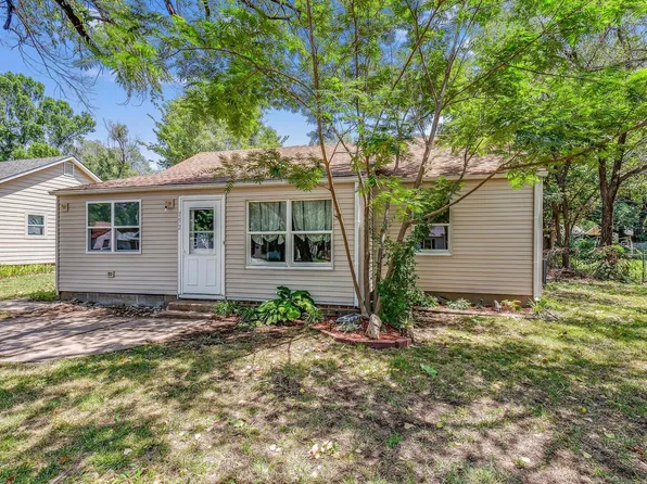 752 S Audrey Dr, El Dorado, KS 67042