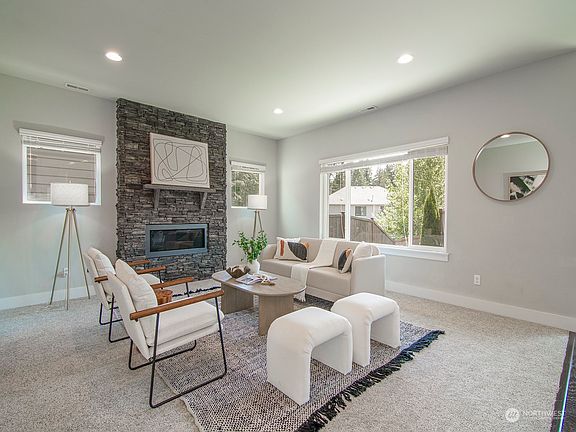 3rd image of 1406 184th Street SW