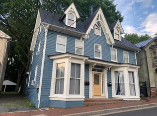 206 Loudoun St SW APT 1, Leesburg, VA 20175