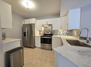 8977 Wiles Rd APT 304, Pompano Beach, FL 33067