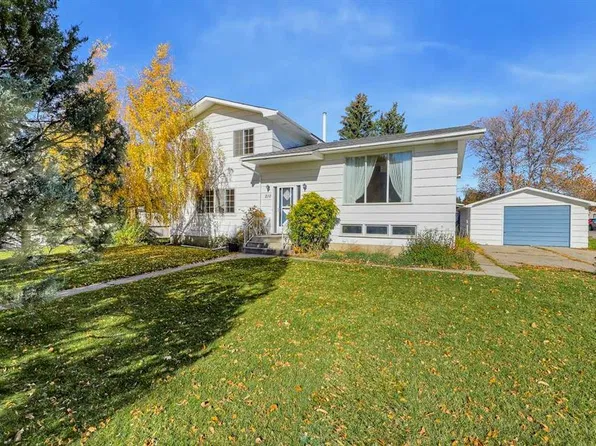 210 S 2nd Ave SE, High River, AB T1V 1G6
