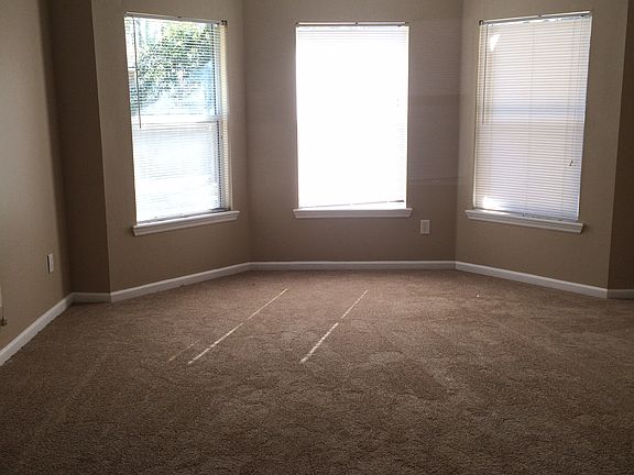 5th image of 4666 Leah Creek Dr