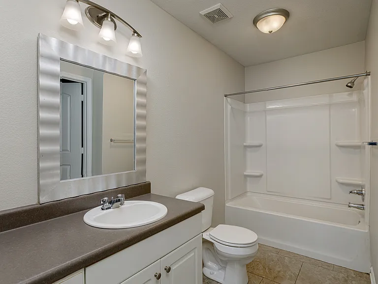 The Oakley at Spring Creek — Photo 12