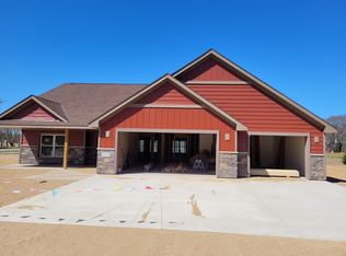 19310 University Ave NW, Oak Grove, MN 55011