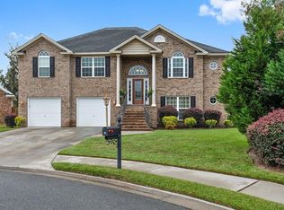 13 Sweetwater Ct, Savannah, GA 31419