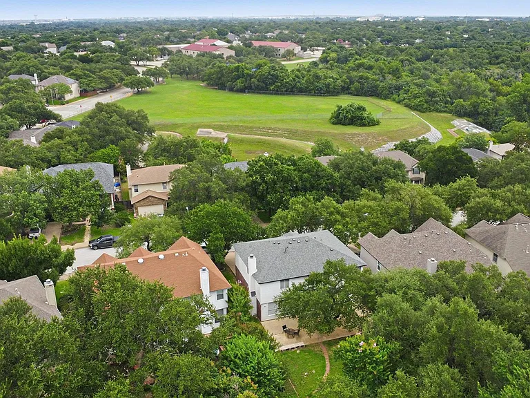 2813 Cortez Dr — Photo 29