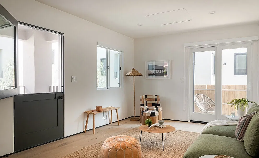 1 bed, 850 sqft, $4,200 — Photo 2