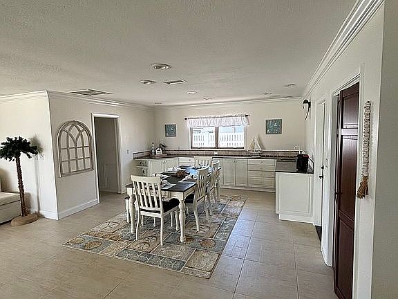 4th image of 5960 Bahama Way N