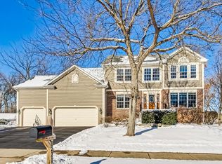 1221 Rodgers Ct, Lake Zurich, IL 60047