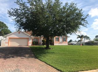1016 18th Pl SW, Vero Beach, FL 32962