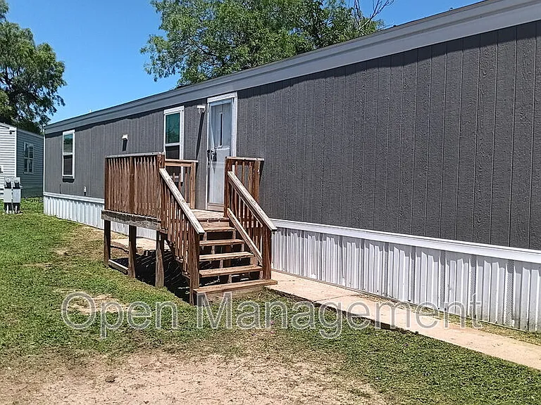 2501 Martin Luther King Blvd #614 — Photo 2