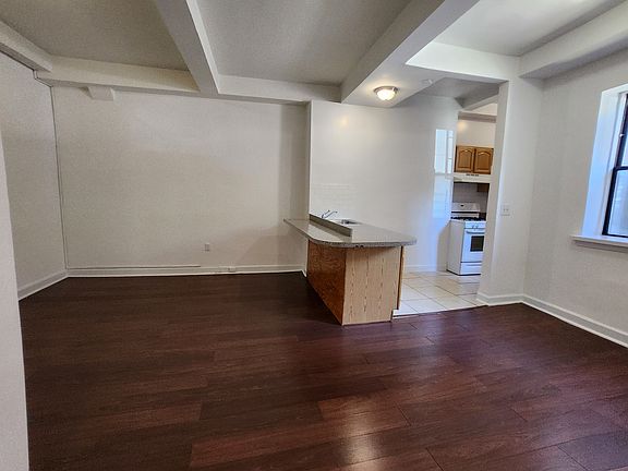 3rd image of 510 Riverdale Ave #1G