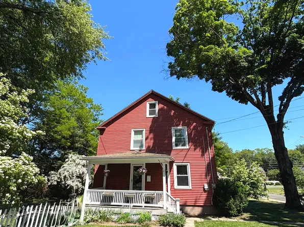 4 Hazelmeadow Place, Simsbury, CT 06070