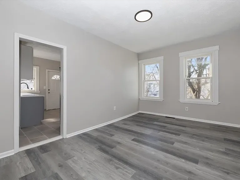 49 Cowles St #49 — Photo 9