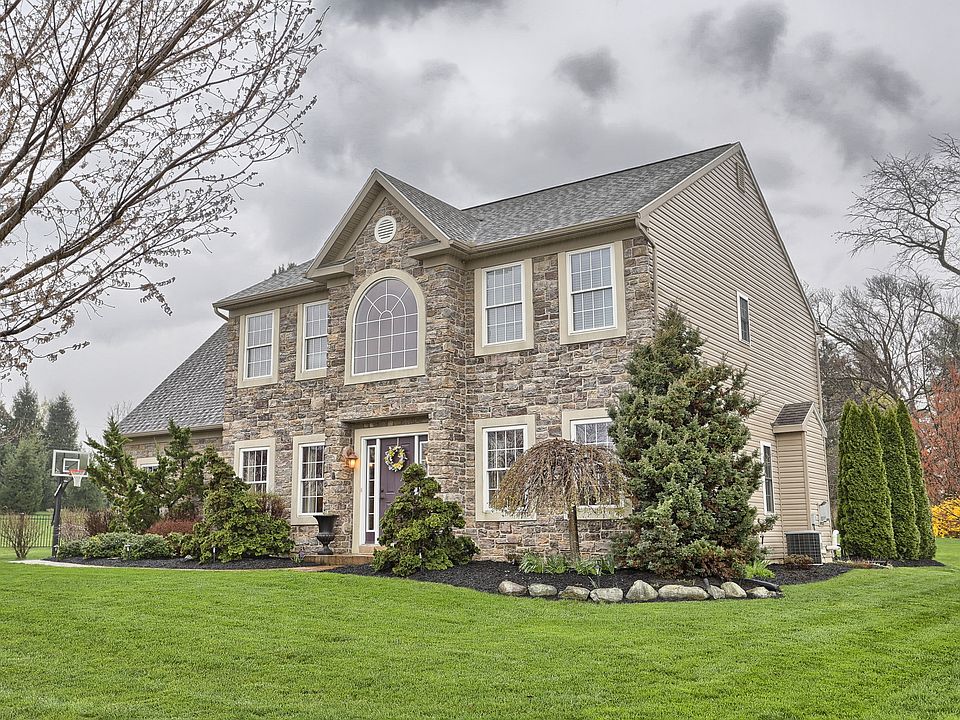 1968 Creamery Ct, Alburtis, PA 18011 Zillow
