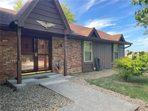 1309 De Kalb Dr, Cameron, MO 64429