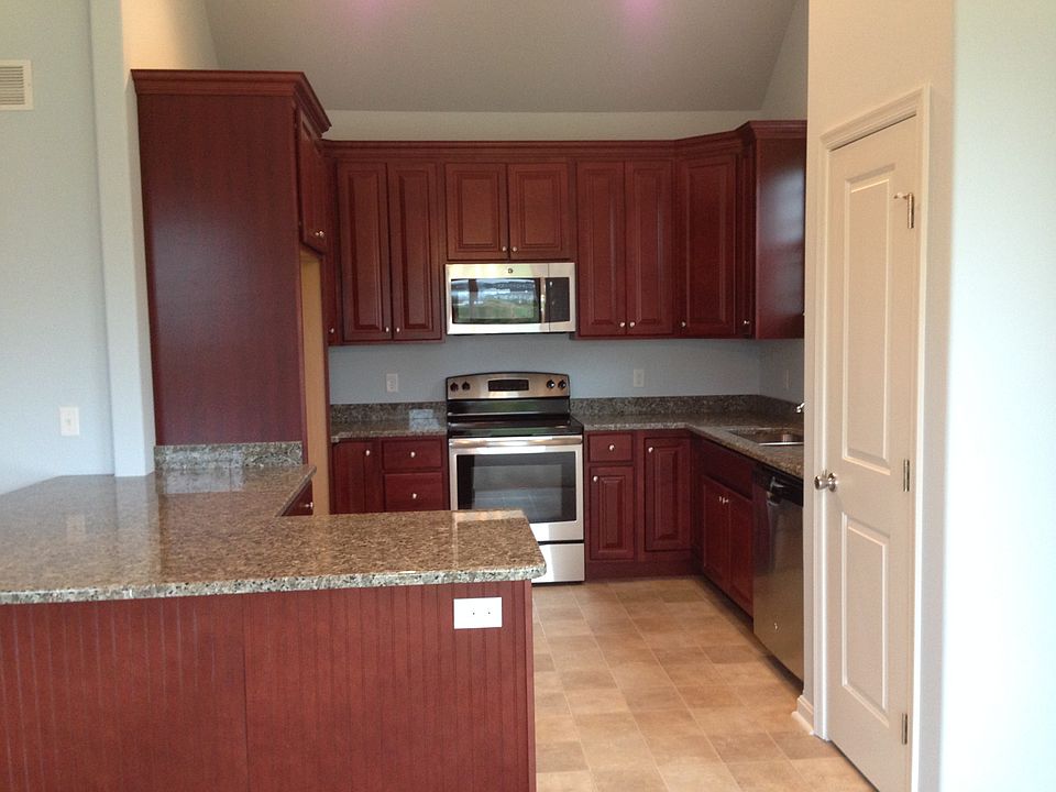 2nd image of 103 Black Oak Dr
