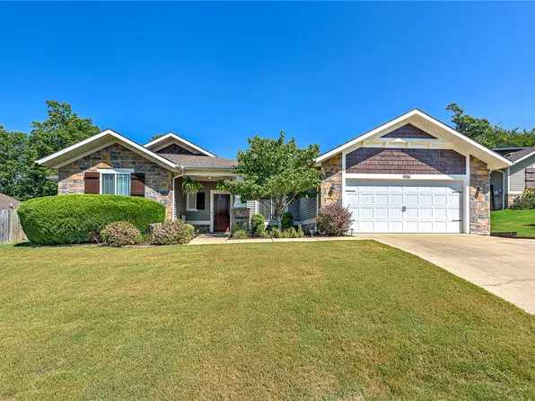 906 Ravine St, Cave Springs, AR 72718