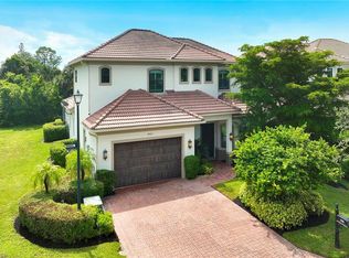 2863 Coco Lakes DR, NAPLES, FL 34105