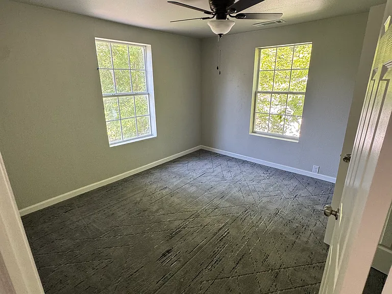 514 N Ash Ave #518 — Photo 5