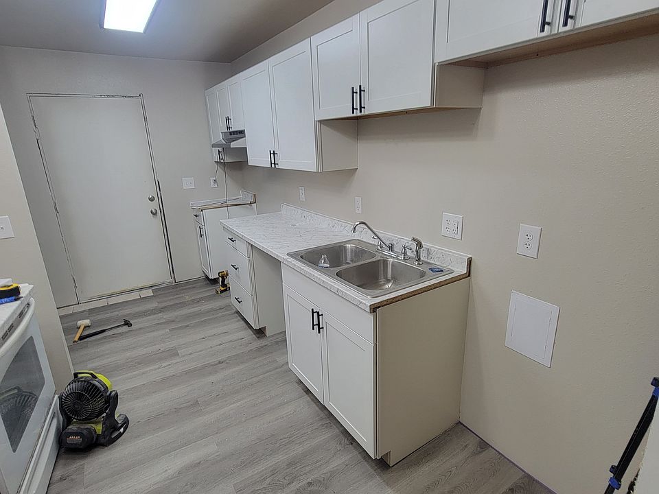 1st image of 921 Bremen Ave #A
