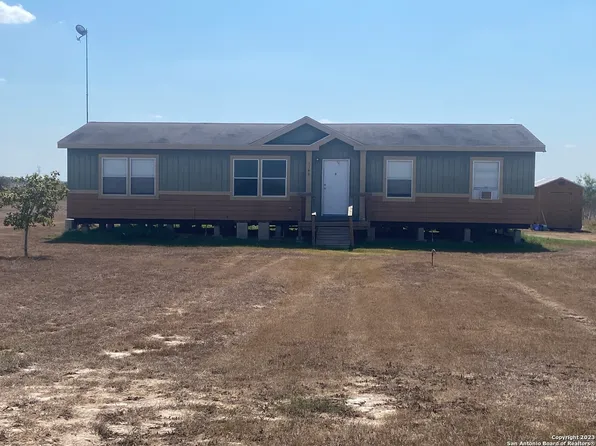 1140 CR 128, Kenedy, TX 78119