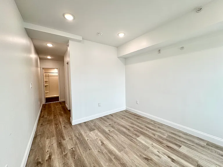 4077 Lancaster Ave #311-R — Photo 12