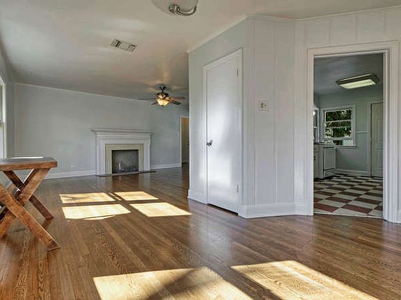 5th image of 606 1/2 W Mary St #A