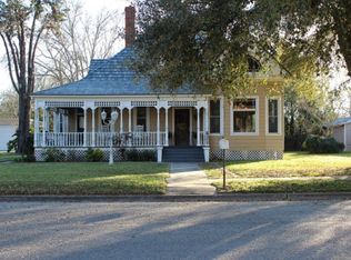 621 Hanover St, Edna, TX 77957